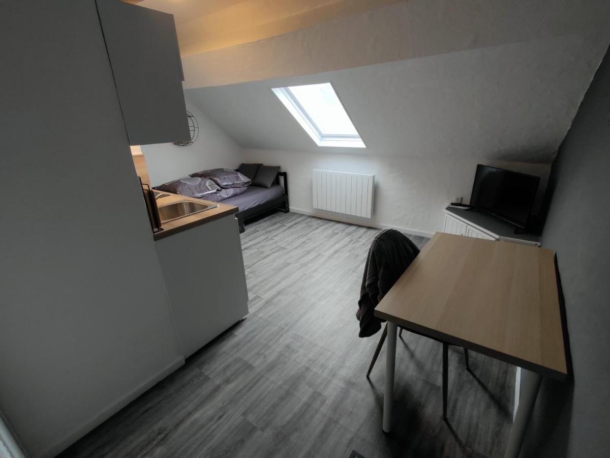 Studio "Sous Les Toits", Proche Hyper Centre Et Commerces ! Valenciennes Exteriör bild