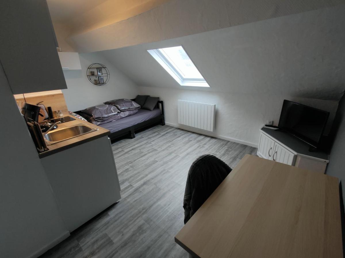 Studio "Sous Les Toits", Proche Hyper Centre Et Commerces ! Valenciennes Exteriör bild