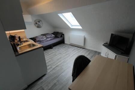 Studio "Sous Les Toits", Proche Hyper Centre Et Commerces ! Valenciennes Exteriör bild