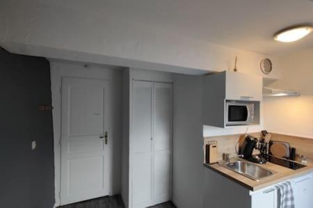 Studio "Sous Les Toits", Proche Hyper Centre Et Commerces ! Valenciennes Exteriör bild